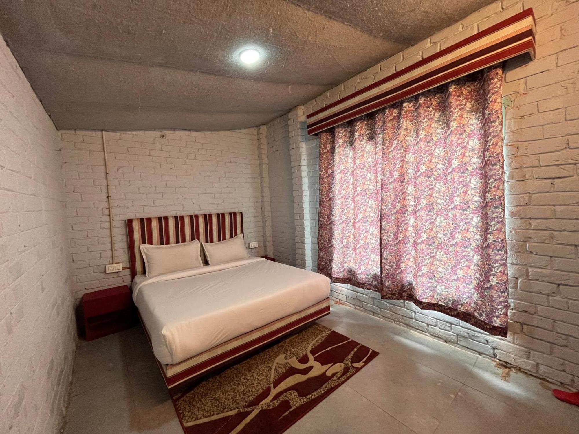 Hotel English Rose, #Personal Parking, #Petfriendly, #Garden, #Bonfire Under The Stars 马拉里 外观 照片
