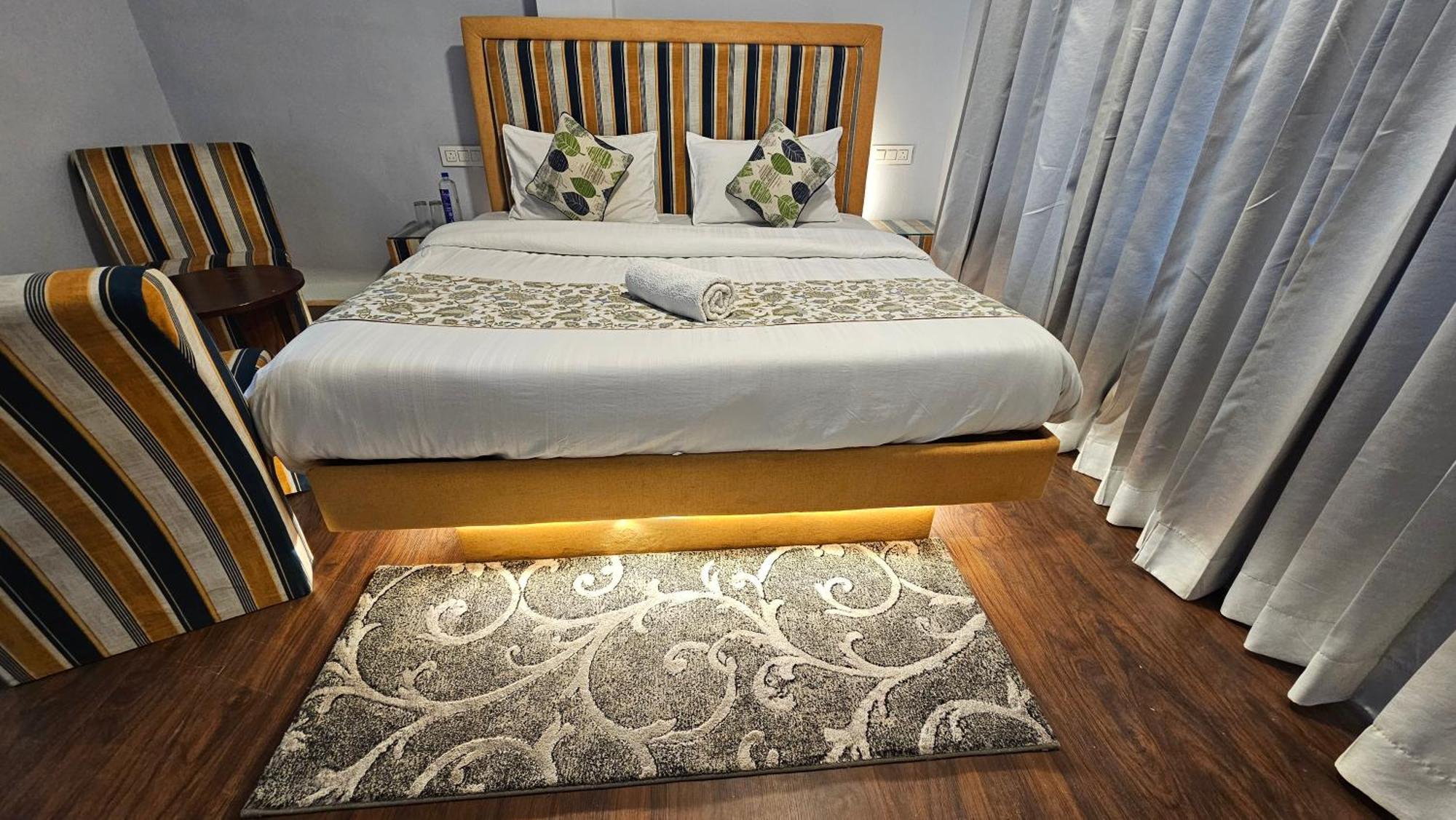 Hotel English Rose, #Personal Parking, #Petfriendly, #Garden, #Bonfire Under The Stars 马拉里 外观 照片